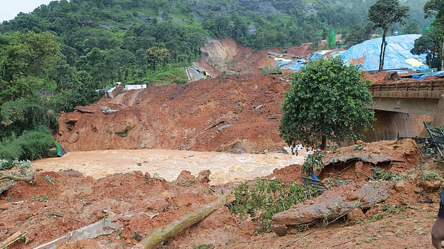 കള്ളാടി മണ്ണിടിച്ചിൽ: മൂന്ന് മാസം കഴിഞ്ഞിട്ടും വാടകസഹായമില്ലാതെ ഒമ്പത് കുടുംബങ്ങൾ