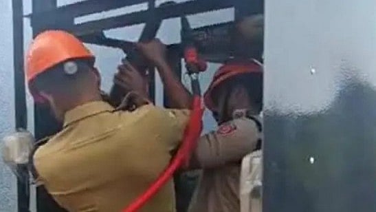 വീട്ടിലെ ലിഫ്റ്റില് തല കുടുങ്ങി; പത്തനംതിട്ടയില് 75കാരന് മരിച്ചു