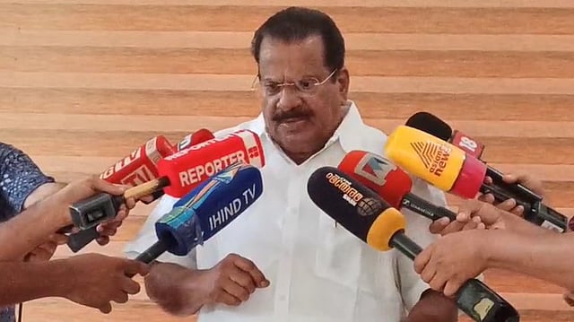 വിഴിഞ്ഞം വിവാദം കേരളത്തിന് ഗുണകരമല്ല; പാർട്ടി നിലപാട് തള്ളി ഇപി ജയരാജൻ