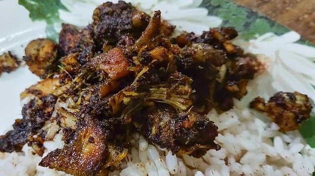 കർക്കടകം കടക്കാൻ 'കോഴിമരുന്ന്', എങ്ങനെ തയ്യാറാക്കാം