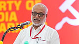 'ജനങ്ങളിലേക്ക് തിരികെപ്പോകണം, തിരുത്തല് നടപടിയുമായി മുന്നോട്ട്'; സിപിഎം വിശാല സമിതി യോഗത്തിന് കോഴിക്കോട്ട് തുടക്കം