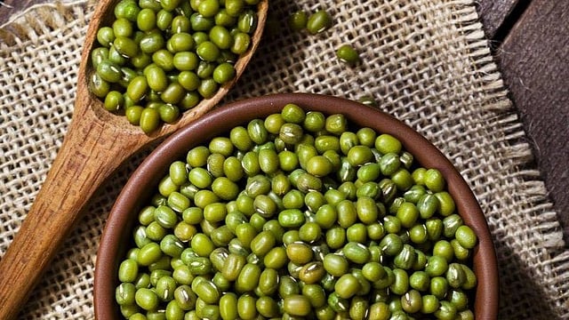 ചെറുപയർ സൂപ്പും സാലഡും; രക്തത്തിലെ പഞ്ചസാര ക്രമീകരിക്കാനും ചർമസൗന്ദര്യത്തിനും ബെസ്റ്റ്