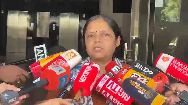 കണ്ണൂർ സർവ്വകലാശാലയിൽ സിൻഡിക്കേറ്റിനെ വെട്ടി ഗവർണർ; ബോർഡ് ഓഫ് സ്റ്റഡീസ് നിയമനത്തിൽ പ്രതിഷേധവുമായി ഇടത് അംഗങ്ങൾ