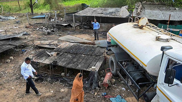 ഗുജറാത്തില് പടക്കനിര്മ്മാണ ശാലയില് സ്ഫോടനം: 8 മരണം; 15 ലേറെ പേര്ക്ക് പരിക്ക്