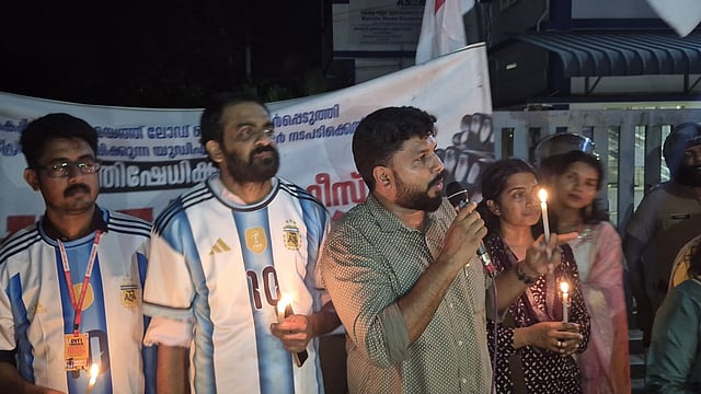 'റിയാസ്ക്കക്ക് പനി, സനോജിന് തലവേദന, റഫീഖിനാണേൽ ചെവിവേദന'; സ്പെയിൻ ജയത്തിന് പിന്നാലെ ട്രോളി വി വസീഫ്