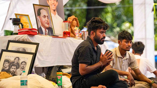 'നിങ്ങളുടെ ചര്മത്തിനു രാജ്യത്തിന്റെ ഭാവിയെക്കാള് തിളക്കമുണ്ട്';
പ്രധാനമന്ത്രിയുടെ വിഡിയോയില് വിമര്ശിച്ച് അഭിജിത് ദീപ്കെ