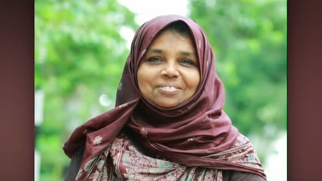 സ്കൂട്ടർ നിയന്ത്രണം വിട്ട് പോസ്റ്റിലിടിച്ചു; പഞ്ചായത്ത് സ്റ്റാന്ഡിങ് കമ്മിറ്റി ചെയര്പേഴ്സണ് മരിച്ചു