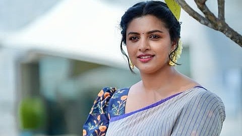 'ഞാൻ കുറച്ച് ജാടയാണെന്ന് ആളുകൾക്ക് തോന്നും; എന്റേതായ ഇടത്തിൽ ഒതുങ്ങിക്കൂടാൻ ആണിഷ്ടം'