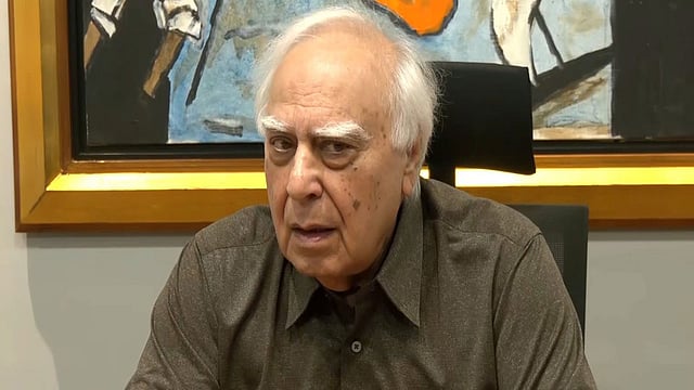 'പാറ്റ'കള്‍ക്ക് ഒരു കോടി രൂപ സംഭാവന; നിയമസഹായം ഉറപ്പാക്കുമെന്ന് കപില്‍ സിബല്‍; വെബ്‌സൈറ്റുമായി സിജെപി