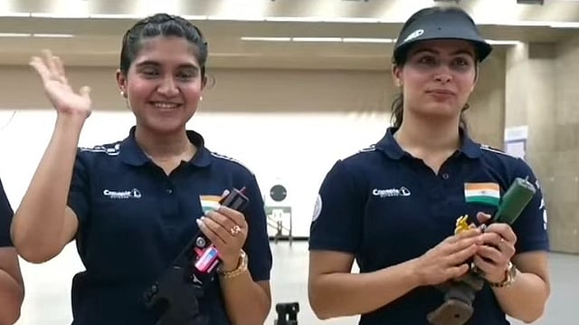 ഷൂട്ടിങ് ലോകകപ്പിൽ സ്വർണവും വെങ്കലവും; ഡബിൾ നേട്ടം വെടിവച്ചിട്ട് ഇന്ത്യ!