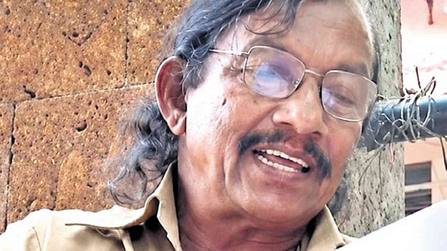 ഒരു കോടിയുടെ ലോട്ടറി ഭാഗ്യം തേടി ഒരു പതിറ്റാണ്ട്; ഇനിയെങ്കിലും തുണയ്ക്കുമോ കാരുണ്യ? കാത്തിരിപ്പിൽ ഈ ഓട്ടോ ഡ്രൈവർ