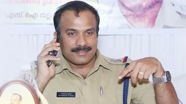 പരാതിക്കാരിയോട് അപമര്യാദയായി പെരുമാറി;
ഡി.വൈ.എസ്.പി ശ്രീജിത്ത്
കൊടേരിക്കെതിരെ അന്വേഷണത്തിന് ഉത്തരവ്