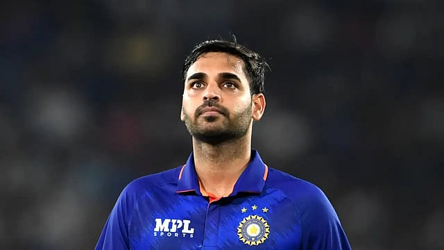 'ആ മണ്ണിൽ 13 കളി 19 വിക്കറ്റുകൾ, ഭുവനേശ്വർ കുമാർ ലോകകപ്പ് ടീമിൽ വേണം!'