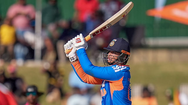 Vaibhav Sooryavanshi batting