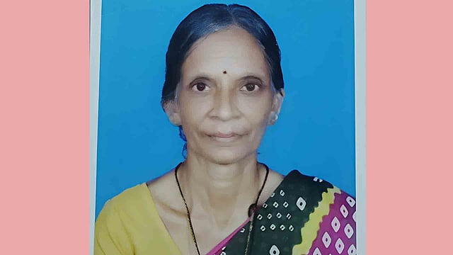 അഴയില് തുണി വിരിക്കുന്നതിനിടെ ഷോക്കേറ്റു; വീട്ടമ്മ മരിച്ചു