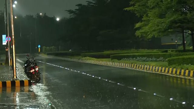 എട്ട് ജില്ലകളില് റെഡ് അലര്ട്ട്