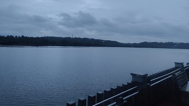കനത്ത മഴയിൽ ടെർമിനലിൽ വെള്ളം കയറി; പറശ്ശിനിക്കടവ്-വളപട്ടണം ബോട്ട് സർവീസ് താൽക്കാലികമായി നിർത്തിവെച്ചു
