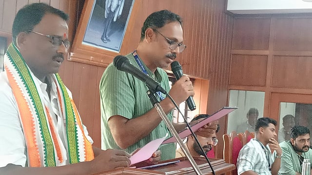 ഉദുമ ഗ്രാമപഞ്ചായത്ത് ഭരണം തിരിച്ചുപിടിച്ച് യുഡിഎഫ്: ചന്ദ്രൻ നാലാംവാതുക്കൽ പ്രസിഡന്റ്  