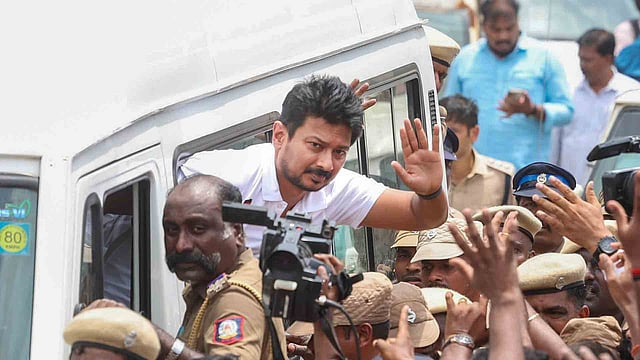 ഹൈക്കോടതി നിർദേശം പാലിച്ച് വിജയ് സർക്കാർ; നാല് മണിക്കൂർ കസ്റ്റഡിക്കു ശേഷം ഉദയനിധി സ്റ്റാലിനെ മോചിപ്പിച്ചു