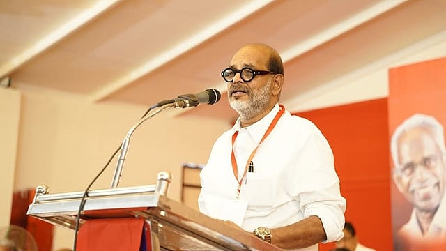 44 കൊല്ലം പാലക്കാട്ടുകാരെ കൊതിപ്പിച്ച ‘കോച്ച് ഫാക്ടറി’: ചരിത്രവും വഞ്ചനകളും തുറന്നെഴുതി മുൻ എംപി എൻ എൻ കൃഷ്ണദാസ്
