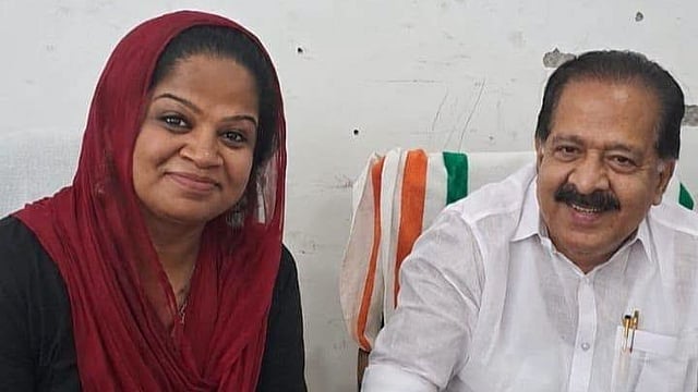 'എന്നെ തിരുത്തിയത് നന്നായെന്ന് ചെന്നിത്തല; സിംഹത്തിന്റെ മടയില് ചെന്നുതന്നെ ഓപ്പറേഷന് തൂഫാന് വാര്യര് പട്ടം ഏറ്റുവാങ്ങി'