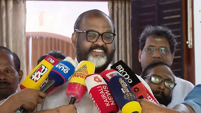 'നിയമലംഘനം നടക്കില്ല'; വാഹന മോഡിഫിക്കേഷനിൽ കൈമലർത്തി ഗതാഗത മന്ത്രി