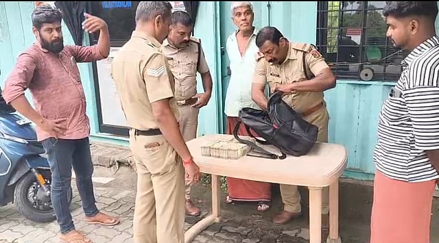 Youth caught with ₹30 lakh in Palakkad