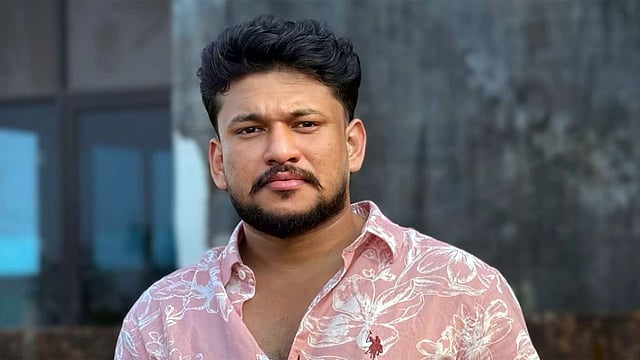 അര്ജുന് ആയങ്കിയെ കണ്ണൂരില് നിന്ന് അറസ്റ്റ് ചെയ്ത് പൊലീസ്; പിടിയിലായത് ദിവസങ്ങള് നീണ്ട തിരച്ചിലിനൊടുവില്