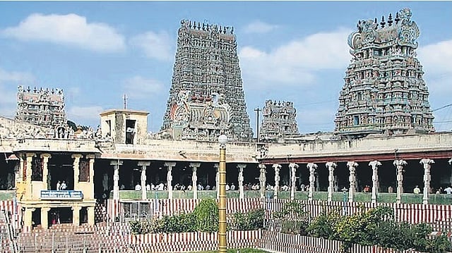 ക്ഷേത്രങ്ങളില്‍ മൊബൈല്‍ ഫോണുകള്‍ നിരോധിച്ച് തമിഴ്‌നാട്; ചിത്രങ്ങളും റീല്‍സും എടുക്കാന്‍ അനുവദിക്കില്ല