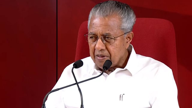 'ഒരു മുഖ്യമന്ത്രി പറയേണ്ട കാര്യങ്ങളാണോ?; എത്ര ആലോചിച്ചിട്ടും പിടികിട്ടുന്നില്ല'; സതീശനെതിരെ പിണറായി
