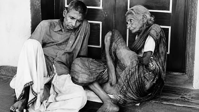 നഗരവീഥികളിൽ പെയ്തിറങ്ങിയ മാതൃത്വം; ഭ്രാന്തെടുത്ത് ഓടിയ മകനു പിന്നാലെ അലഞ്ഞുതീർന്ന ലക്ഷ്മി അമ്മാളുടെ ജീവിതം