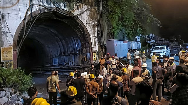 മിന്നൽ പ്രളയം, വെള്ളവും മണ്ണും കുത്തിയൊലിച്ചെത്തി; ഉത്തരാഖണ്ഡിൽ തുരങ്കത്തിനുള്ളിൽ കുടുങ്ങി 7 തൊഴിലാളികൾ മരിച്ചു