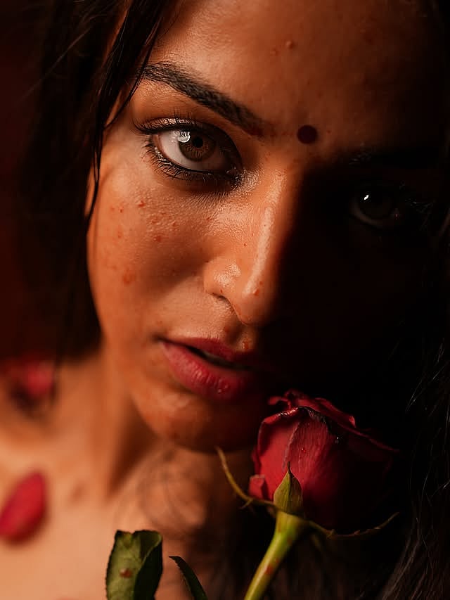 തെന്നിന്ത്യയിൽ കത്തിക്കയറി ഡിസി; തരം​ഗമായി വാമിഖ; എന്താണവരെ വ്യത്യസ്തയാക്കുന്നത്?