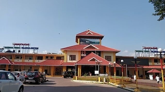 പാലക്കാട് റെയില്വേ ഡിവിഷന് വിഭജനം; മലബാറിലെ യുഡിഎഫ് എംപിമാരുടെ നിരാഹാരം ഇന്ന്