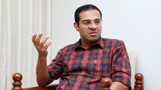 കാളപെറ്റെന്ന് കേള്ക്കുമ്പോഴേക്കും കയറെടുക്കരുത്, കേരളയില് വിദ്യാര്ഥി രാഷ്ട്രീയം അവസാനിപ്പിക്കില്ല: മന്ത്രി റോജി എം ജോണ്