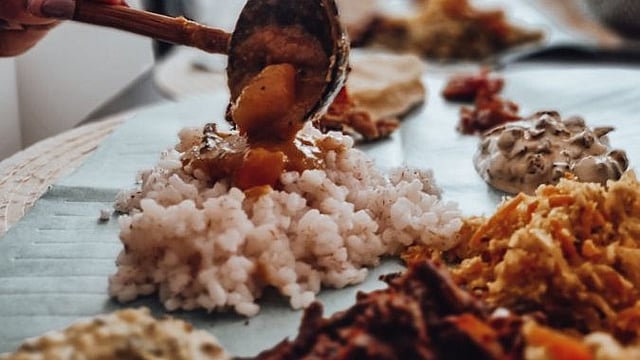 പാചകം അറിയില്ലേ? ബാച്ചിലേഴ്സിനും ഒരുക്കാം കിടിലൻ ഓണസദ്യ