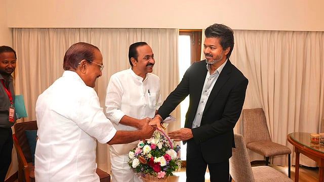 മുല്ലപ്പെരിയാറിൽ പുതിയ ഡാം വേണമെന്ന് കേരളം; ജലനിരപ്പ് 152 അടി ആക്കണമെന്ന് തമിഴ്‌നാട്