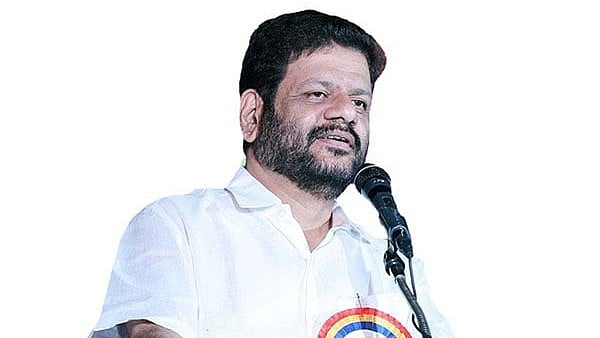'പാലക്കാട് ഡിവിഷൻ വിഭജനം കർണാടക ബിജെപിയെ പ്രീണിപ്പിക്കാൻ; രാത്രിയിലെ നീക്കം വാക്കുലംഘനം': വികെ ശ്രീകണ്ഠൻ എംപി