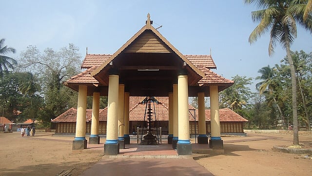 ആഴ്വാര്‍മാര്‍ പാടിപ്പുകഴ്ത്തിയ നൂറ്റെട്ട് ദിവ്യദേശങ്ങളിലൊന്ന്, കിഴക്കോട്ട് ദര്‍ശനമായി തൃക്കാക്കരയപ്പന്‍; പ്രാധാന്യം അറിയാം 