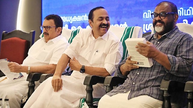 വി ഡി സതീശന് സര്ക്കാരിന്റെ നൂറാം ദിനം നാളെ; കൈയടികളും വിമര്ശനങ്ങളും