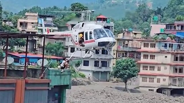 മിന്നല്‍ പ്രളയം; കാണാതായ മലയാളികളെക്കുറിച്ച് വിവരം ലഭിച്ചു, 18 പേരുമായി സംസാരിച്ച് മുഖ്യമന്ത്രിയുടെ ഓഫീസ് 