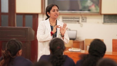 ആയുർവേദ ഫാർമസി, തെറാപ്പി കോഴ്‌സുകളിൽ അഡ്മിഷൻ നേടാം; ഉയർന്ന പ്രായപരിധിയില്ല 