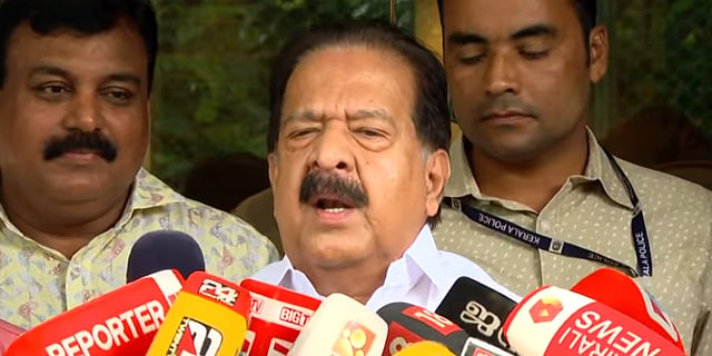 സുകുമാരക്കുറുപ്പ് വിദേശത്ത് ഉണ്ടെന്നത് അഭ്യൂഹം; അന്വേഷിക്കാന് ക്രൈംബ്രാഞ്ച് എഡിജിപിക്ക് നിര്ദേശം നല്കി; രമേശ് ചെന്നിത്തല