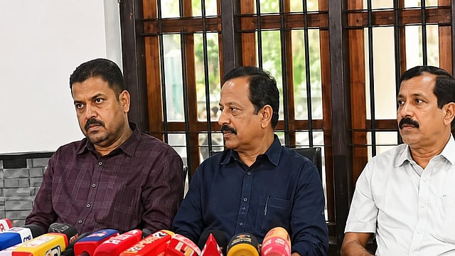 പിണറായിയെ കാണുമ്പോൾ ഭയം തോന്നുന്നതിന് ഞങ്ങളെ കുറ്റം പറഞ്ഞിട്ട് കാര്യമില്ല; കുഞ്ഞികൃഷ്ണനെതിരെ ടിഐ മധുസൂദനൻ