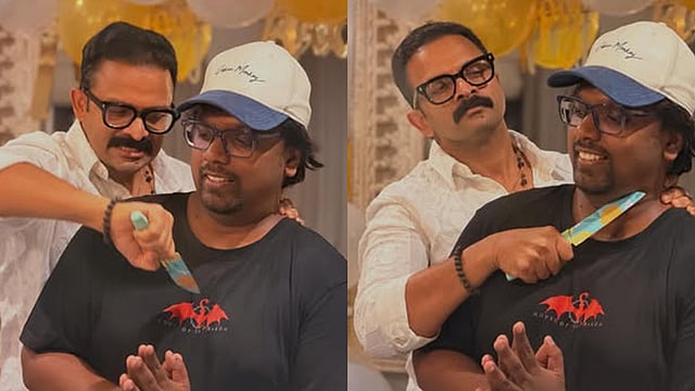 'നീ കത്തനാർ ഇറക്കുന്നോ... അതോ ഞാൻ കത്തി ഇറക്കണോ ?'; റോജിനോട് ജയസൂര്യ, കമന്റുമായി ആരാധകർ