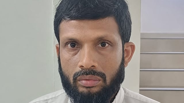 പതിനൊന്ന് വയസ്സുകാരനെ പ്രകൃതിവിരുദ്ധ പീഡനത്തിന് ഇരയാക്കിയ മദ്രസാധ്യാപകൻ ആറുവർഷത്തിന് ശേഷം പിടിയിൽ; കോടതി റിമാൻഡ് ചെയ്തു