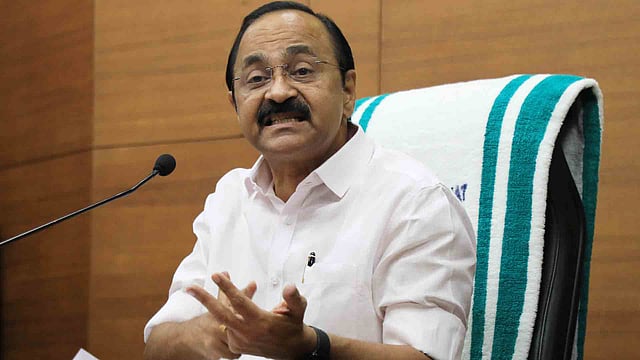 'കടമെടുക്കാത്ത ഏതെങ്കിലും ഒരു സര്ക്കാര് ലോകത്ത് എവിടെയെങ്കിലും ഉണ്ടോ ?'