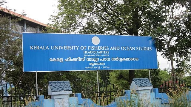 കുഫോസിൽ 50  അധ്യാപക ഒഴിവുകൾ; യുജിസി യോഗ്യതയുള്ളവർക്ക് അപേക്ഷിക്കാം!