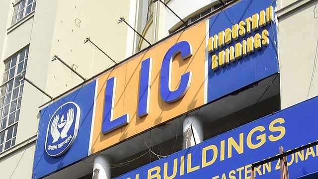 ആയിരം രൂപയ്ക്ക് 40 രൂപ ബോണസ്, സിംഗിള് പ്രീമിയം; അറിയാം എല്ഐസി ജീവന് ഉത്സവ്