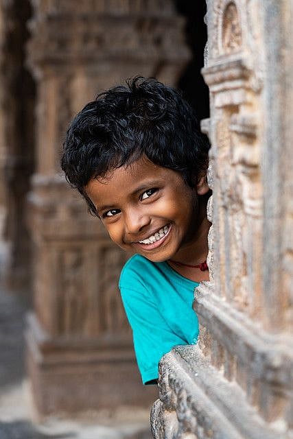 ഊഷ്മളമായ ഒരു പുഞ്ചിരിയാണ് ദയയുടെ സാർവത്രിക ഭാഷ: വില്യം ആർതർ വാർഡ്